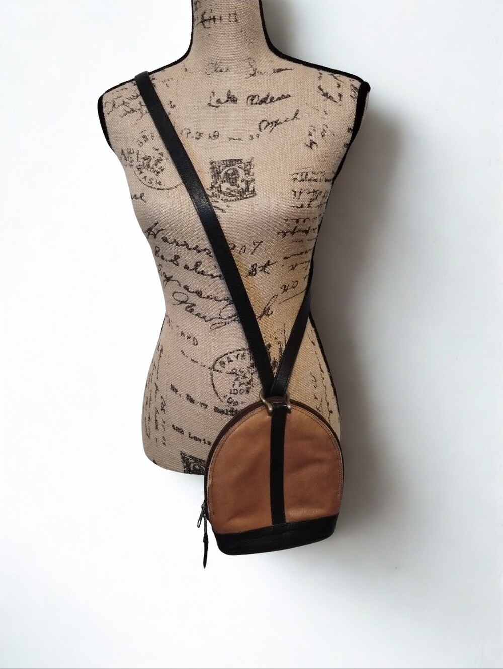 Vintage Sabina Leather Crossbody Bag